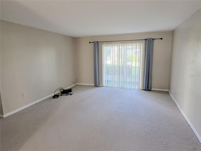 Foto del edificio - 2727 75th St W