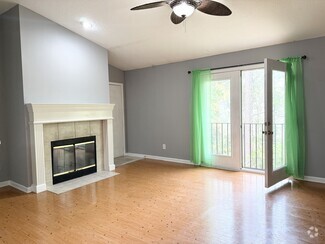Building Photo - 13727 Richmond Park Dr N