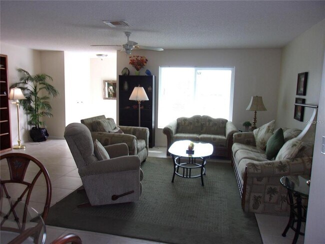 Foto del edificio - 1814 Columbine Pl