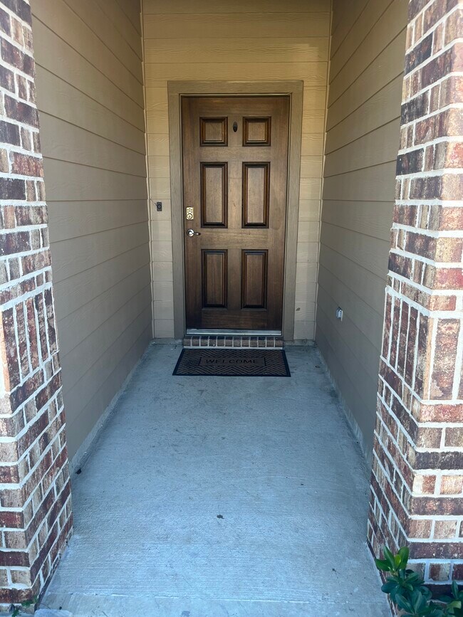 Building Photo - 21111 Albany Landing Ln