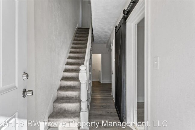 Building Photo - 3 br, 1.5 bath House - 741 21st Street