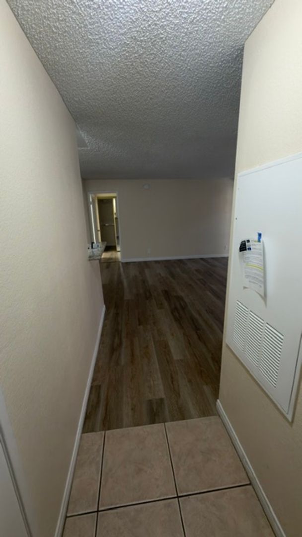 Foto del edificio - 2200 S Fort Apache Rd