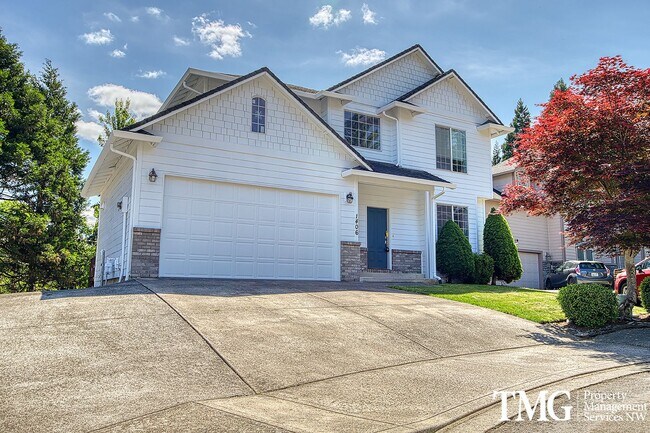 Foto del edificio - Large 4 Bed 2.5 Bath Home in Lakeshore!