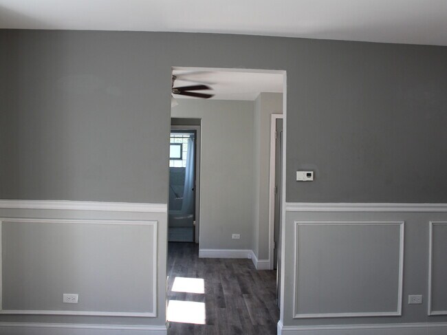 Foto del edificio - 7915 S Dobson Ave
