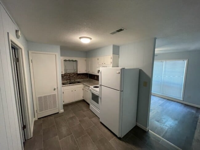 Building Photo - 317 Denson Ave SW