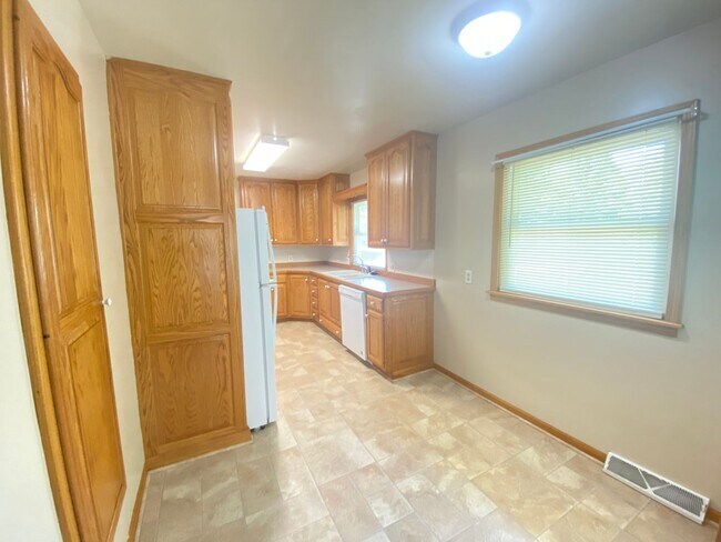 Foto del edificio - 715 W 18th St