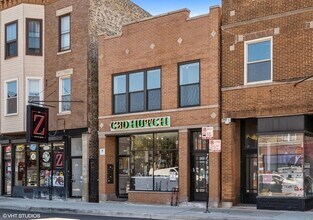 Building Photo - 1807 W North Ave