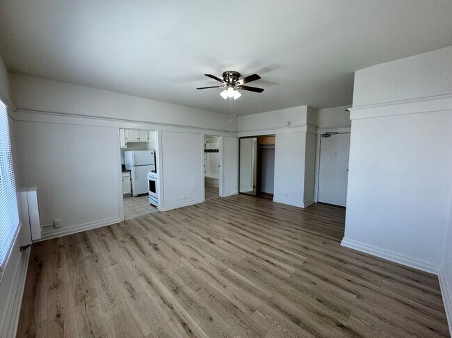 Foto del edificio - 984 S Oxford Ave