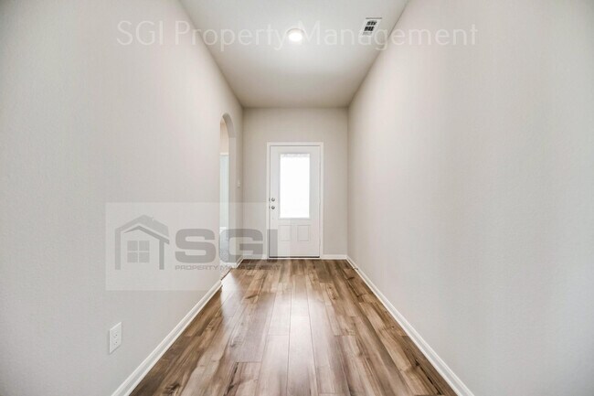 Building Photo - 412 Harbor Oaks Dr