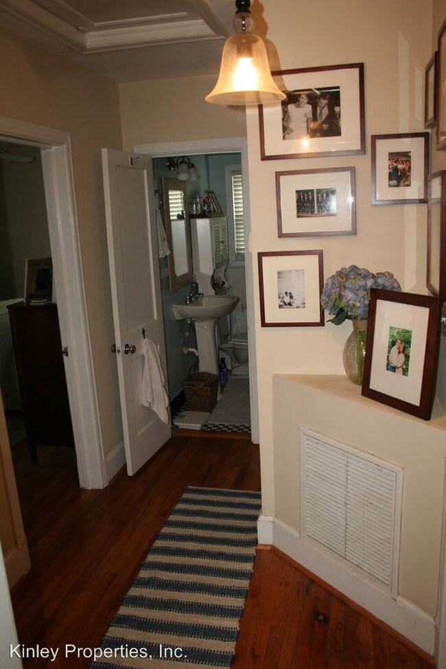 Building Photo - 2 br, 1 bath House - 2525 Bay Street
