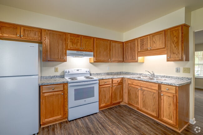 Interior Photo - Hunters Glen