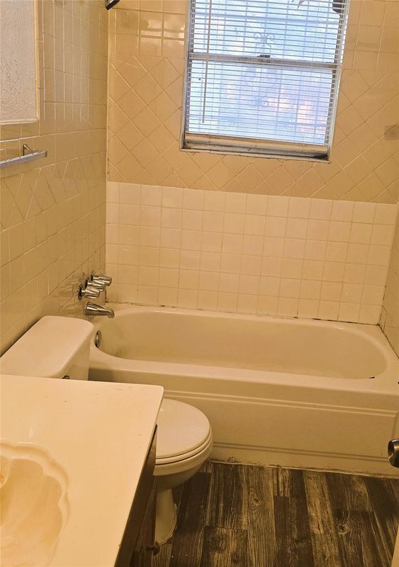 Foto del edificio - 2414 52nd St