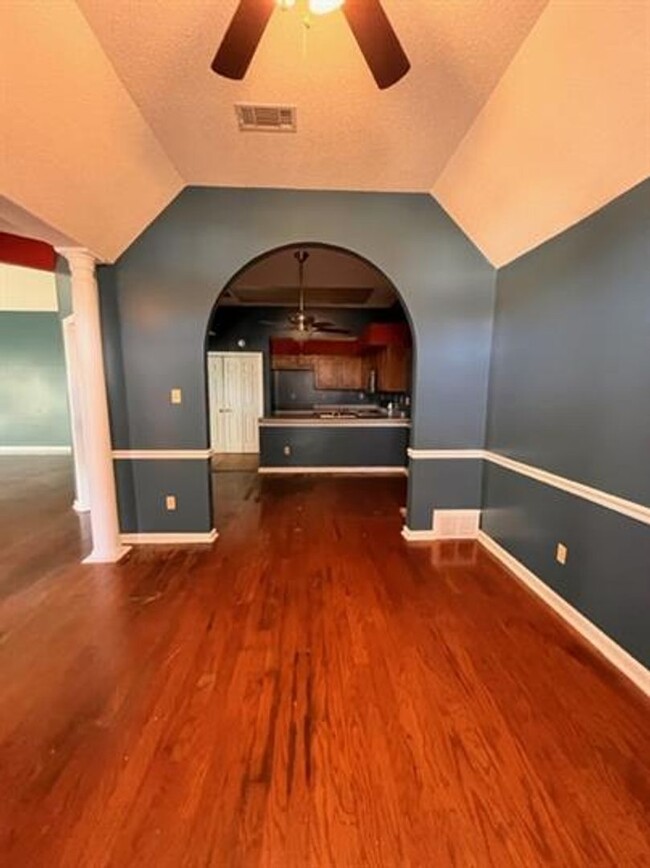 Foto del edificio - Charming 2-Bedroom Home in Memphis-Comfort...