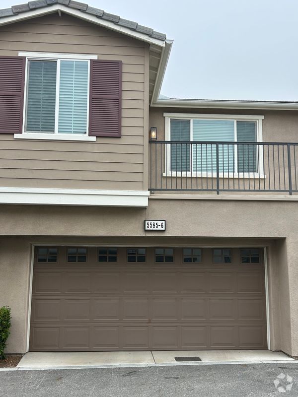 Building Photo - 5585 Kate Way
