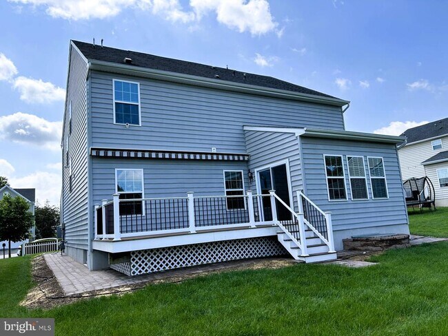 Foto del edificio - 122 Garrett Ln