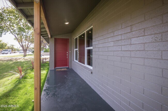 Foto del edificio - 2026 S El Camino Dr