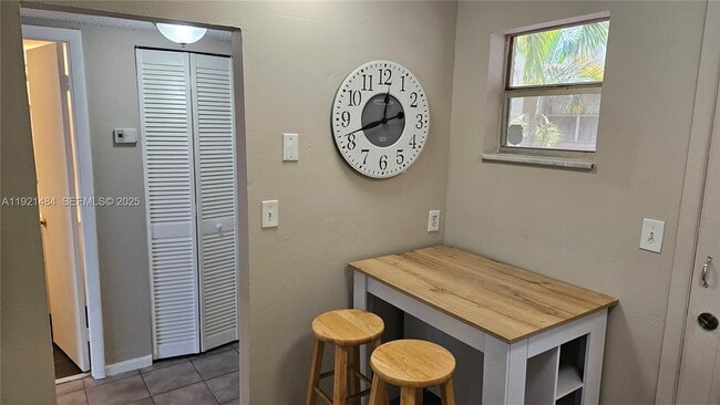 Building Photo - 404 NW 68th Ave