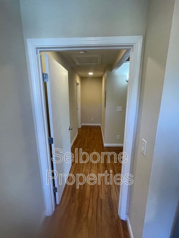 Building Photo - 524 41st St