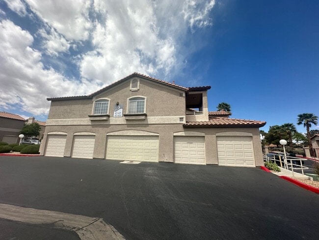 Building Photo - 75 N Valle Verde Dr