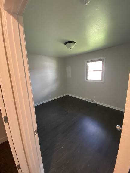 Building Photo - 2 Bedroom Apt for rent