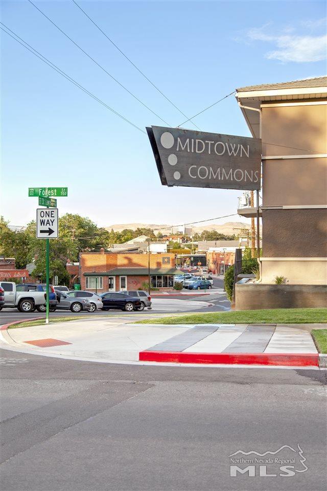 Foto del edificio - 82 St Lawrence Ave