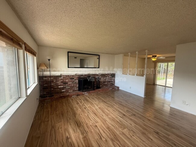 Building Photo - 8874 Clinton Ct