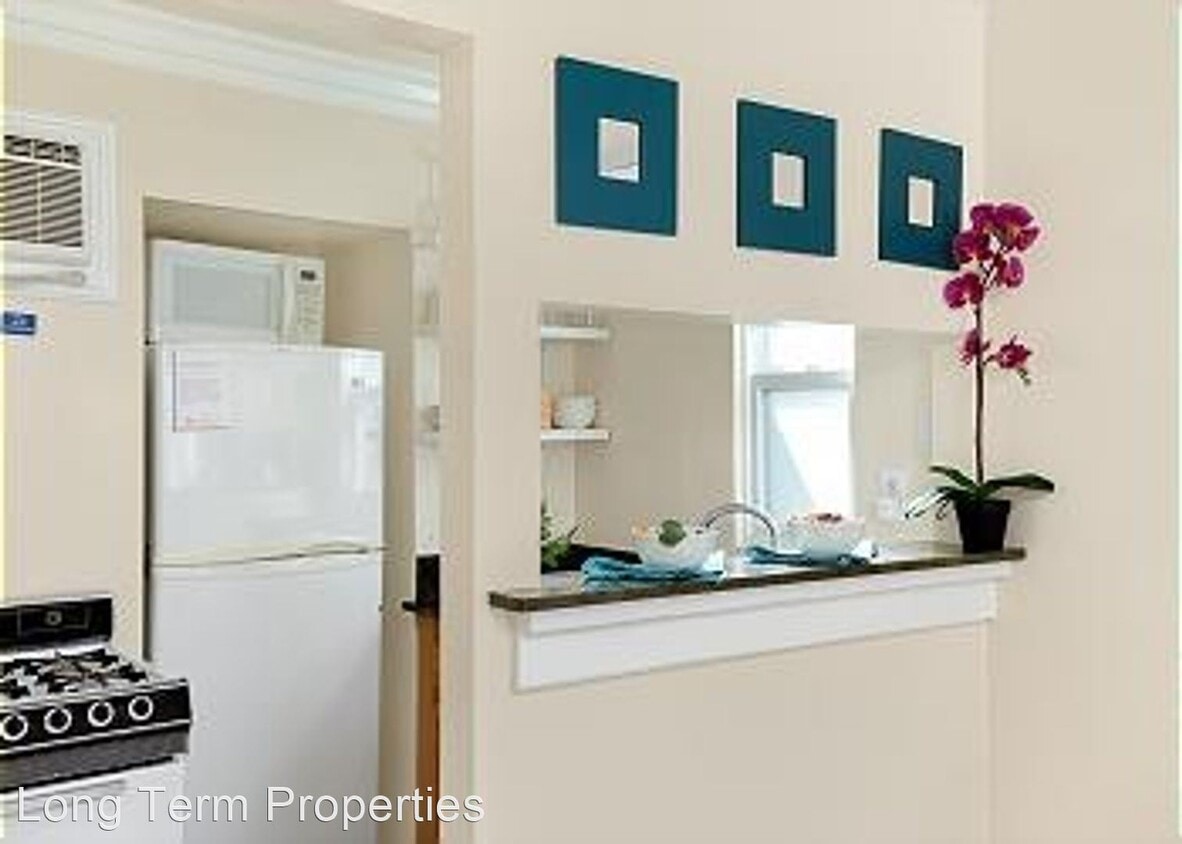 Building Photo - Studio, 1 bath House - 835 S. Pacific #  8