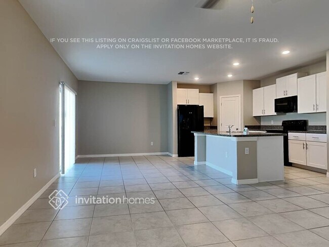 Foto del edificio - 15614 Greenleaf Bay St