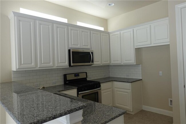 Building Photo - 310 Pedernales St