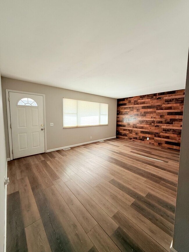 Foto del edificio - 3 Bedroom Home for rent in Florissant