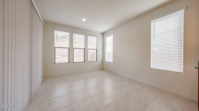 Foto del edificio - 7072 W Plum Rd