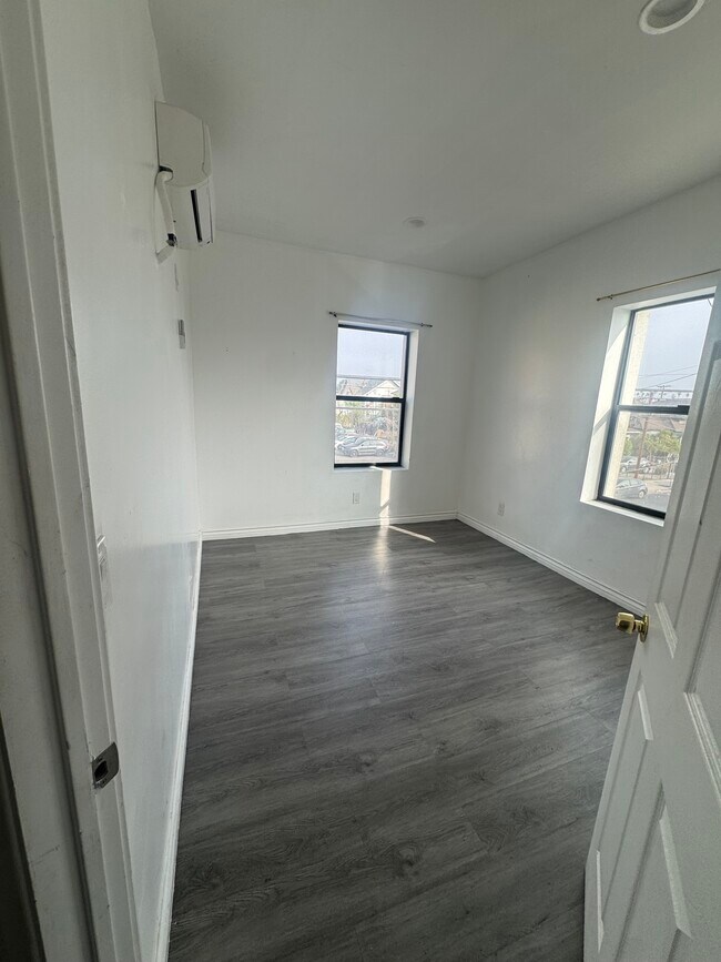 Foto del edificio - 4502 S Broadway