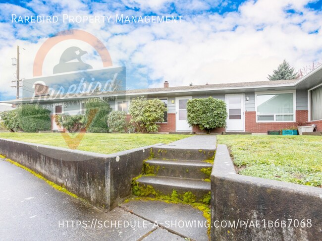 Building Photo - 1 bed, 1 bath unit now available in NE Por...