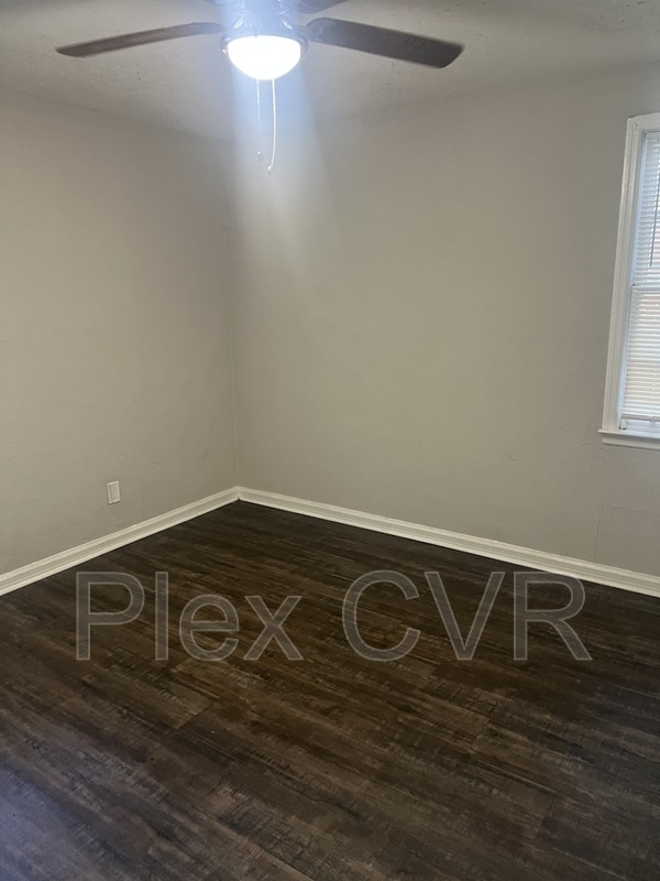 Foto del edificio - 825 Brooks Rd