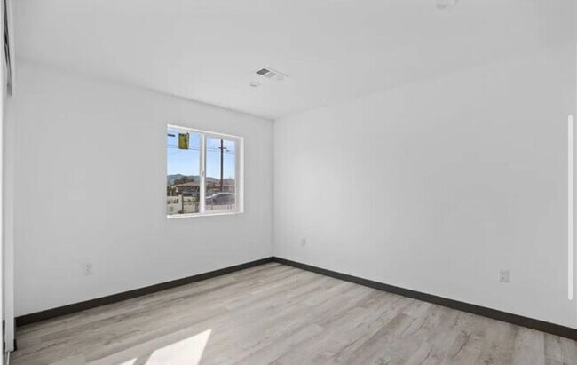 Building Photo - NEW CONSTRUCTION!! Beautiful 4 bed 2 bath ...