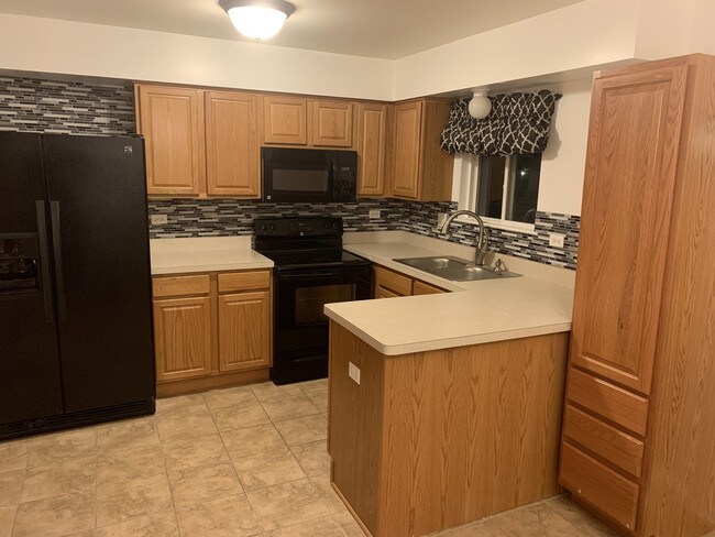 Foto del edificio - 3084 St Ives Ln