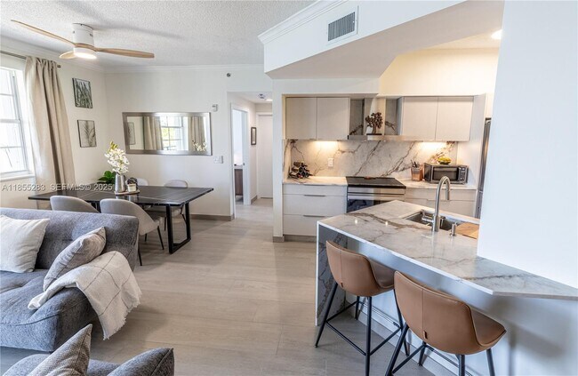 Foto del edificio - 3255 NE 184th St