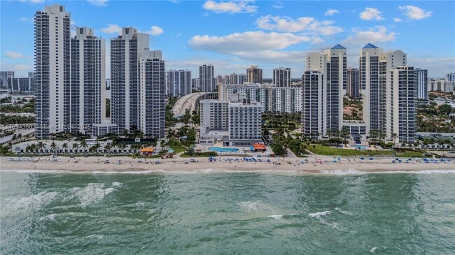 Foto del edificio - 19201 Collins Ave