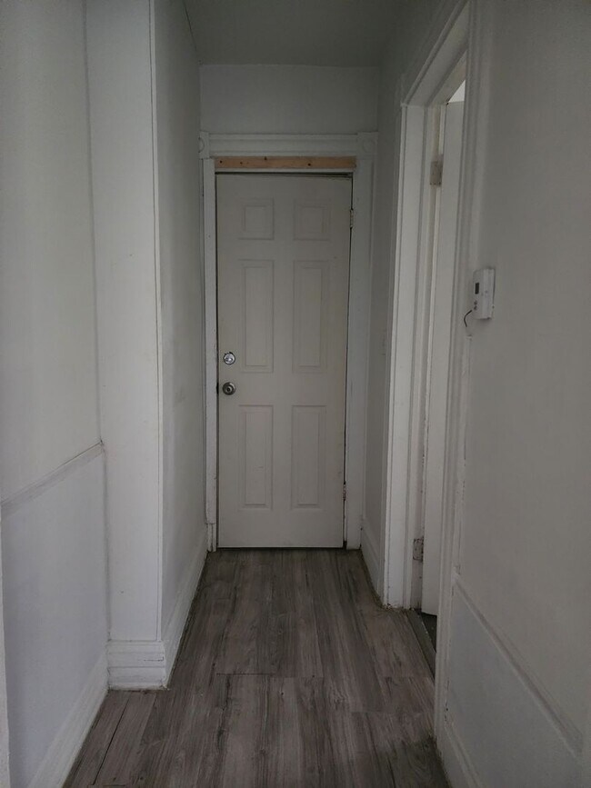 Foto del edificio - 46 Kenwood Ave.