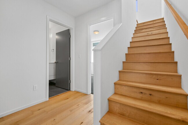Foto del edificio - AIR CONDITIONED "Built Green" Townhome in ...