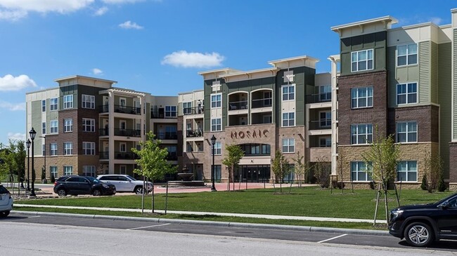 Building Photo - 1000 Hollister Ln