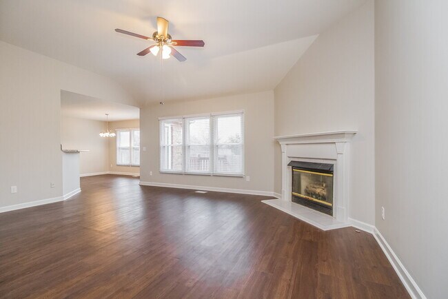 Foto del edificio - 5333 Roxborough Pass