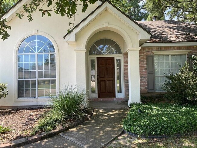 Foto del edificio - 1373 Fairfield Dr