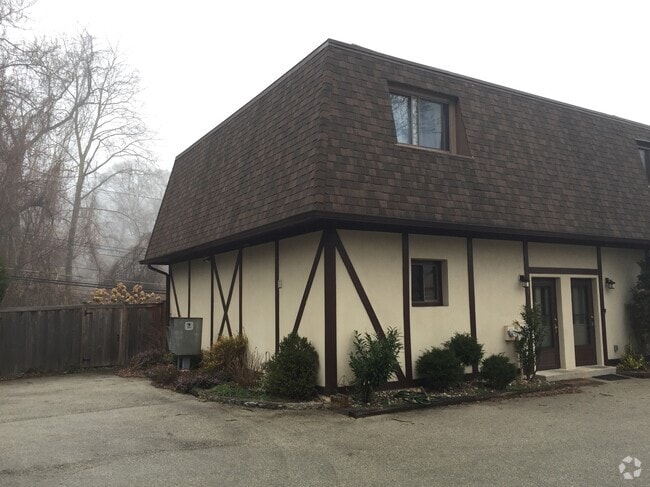 Building Photo - 233 Marywatersford Rd