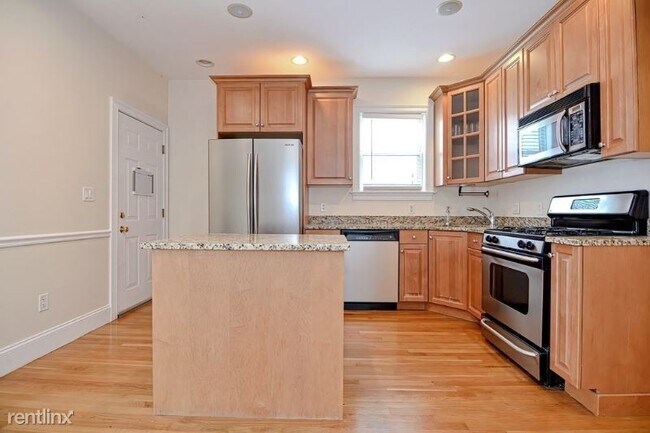 Foto del edificio - 2 br, 2 bath Condo - 211 L street 3 Unit 3
