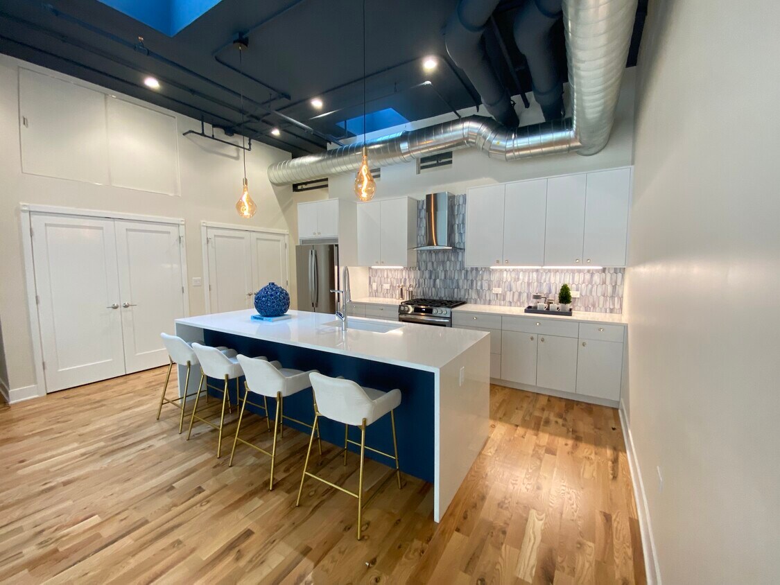 Foto principal - 326 N Michigan Ave