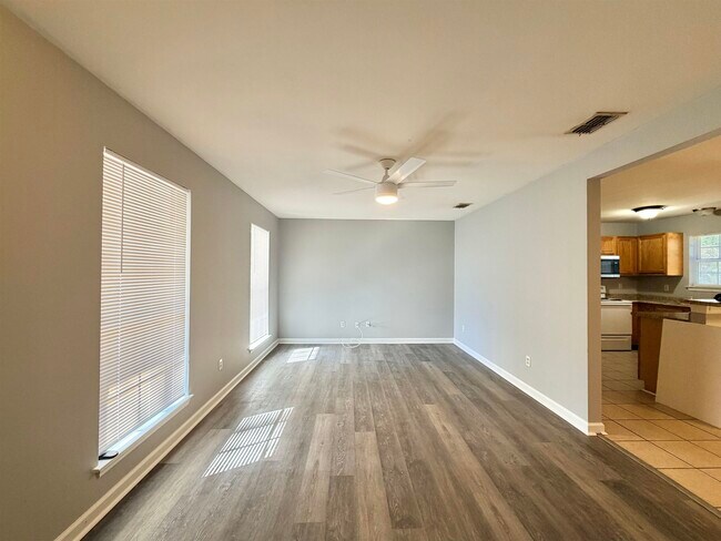 Building Photo - 1444 Balboa Dr