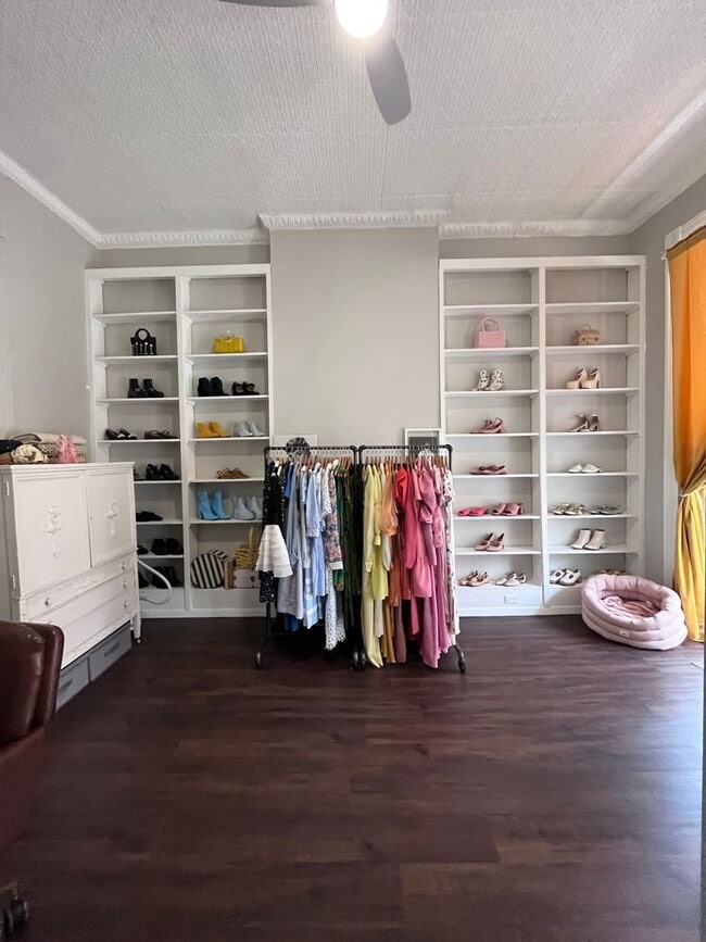 Building Photo - 5 N Harvie St