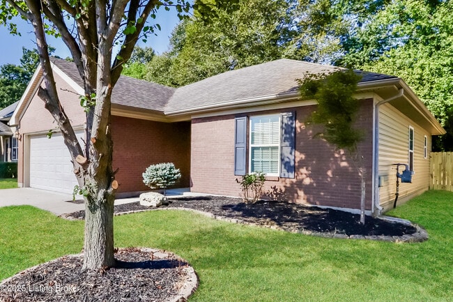 Foto del edificio - 7116 Blue Stream Ct