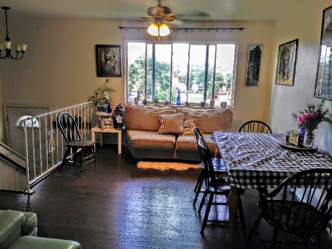 Foto del edificio - 4318 Hampton Cir